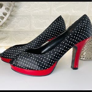 Polka dot peep toe